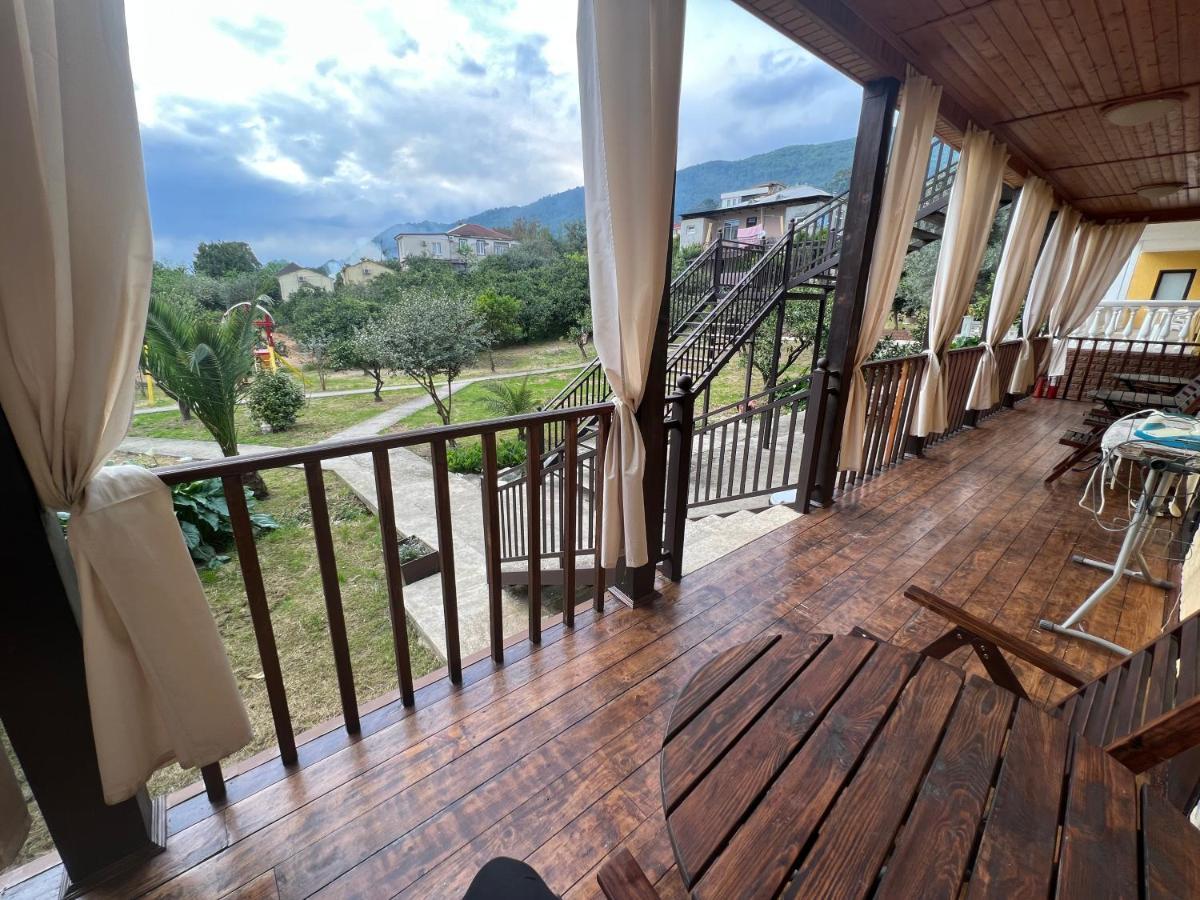 Gostievoi Dom Meri New Athos Exterior photo