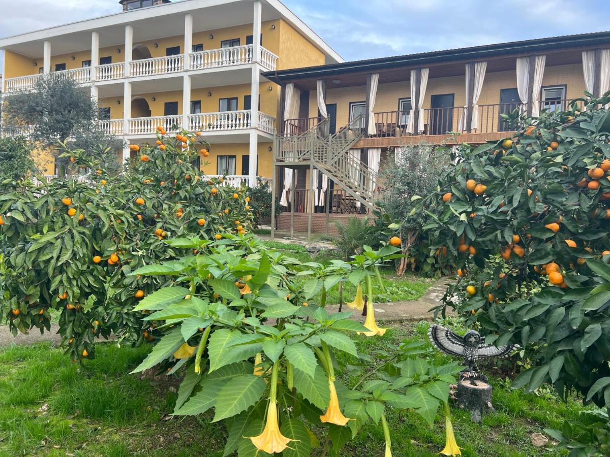 Gostievoi Dom Meri New Athos Exterior photo