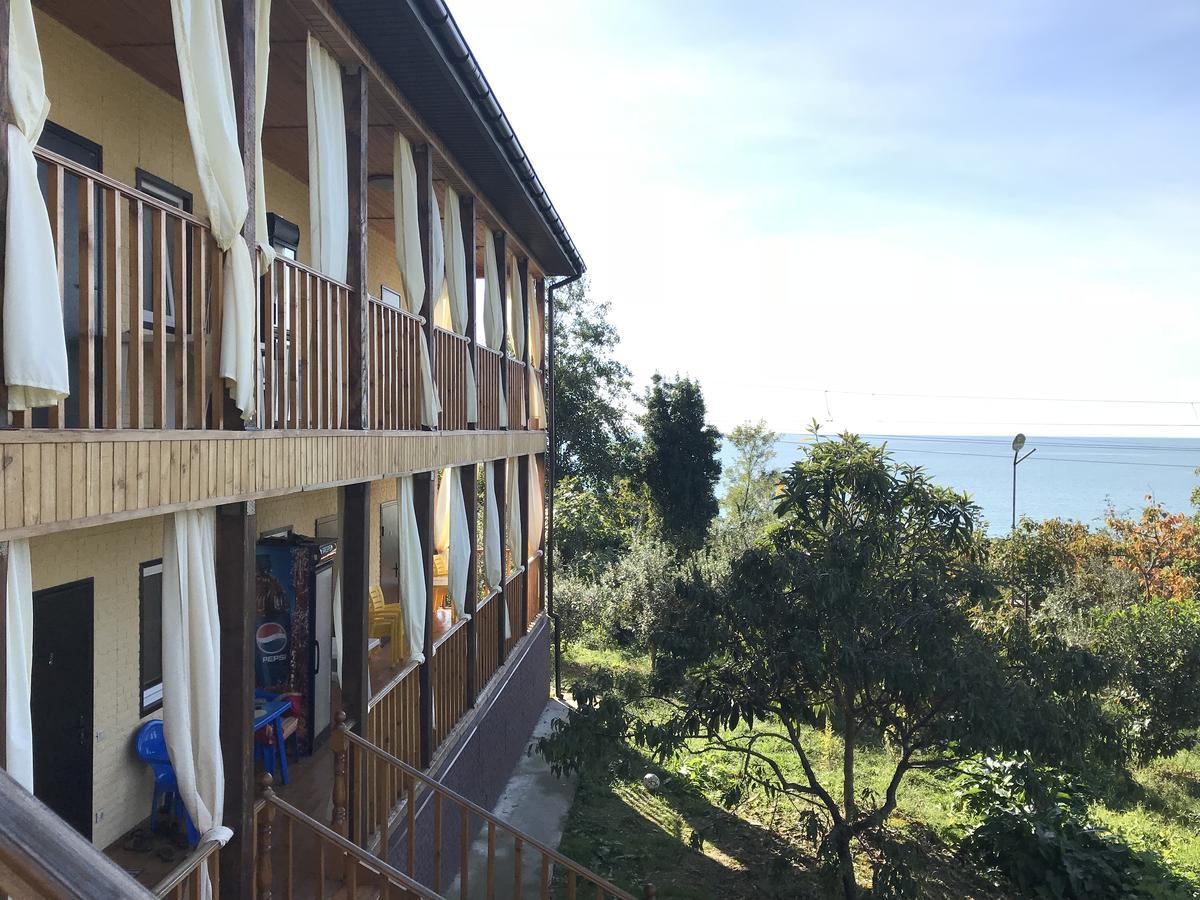 Gostievoi Dom Meri New Athos Exterior photo